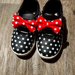 Minnie Mouse Toddler Girls Court Sneakers Size 10 in Tolders Girls